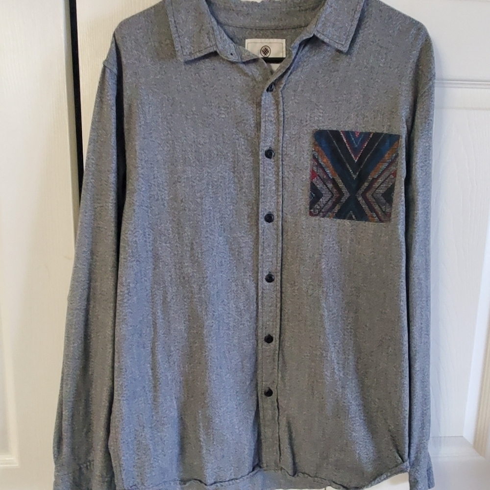 ON THE BYAS MENS LARGE BUTTON UP LONG SLEEVE GRAY